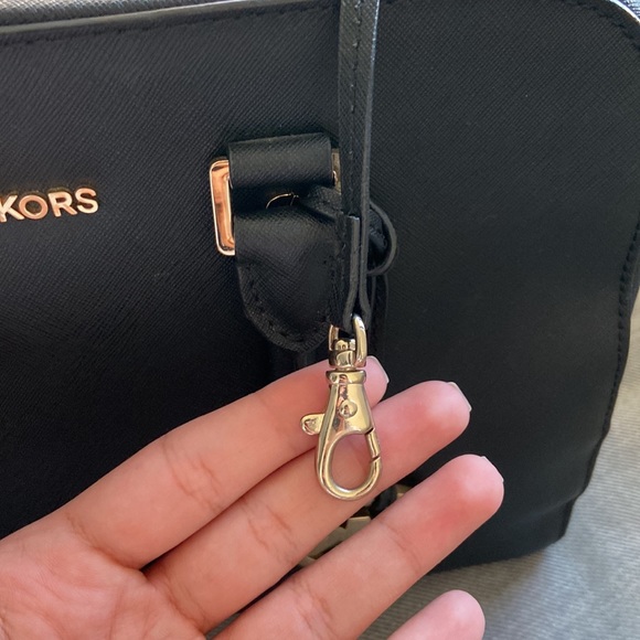 Black Michael Kors bag with key holder and extra chain. - Picture 4 of 6
